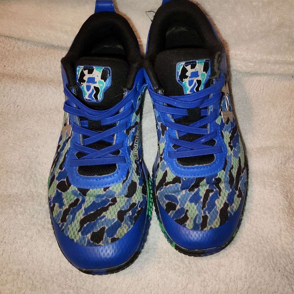 Boy's Under Armour Sneakers